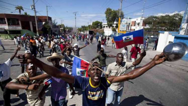 Haití en caos! Al menos 6 muertos y más de una decena de heridos en protestas contra peimer ministro Ariel Henry