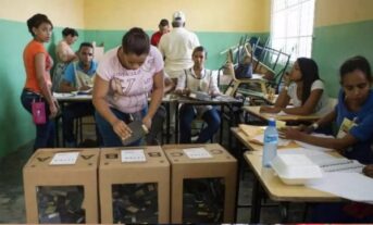 Mas de 8 millones de dominicanos escogen hoy domingo a tres mil 849 funcionarios municipales
