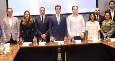 Anótenlo! Abinader, Leonel y Abel irán a debate cara a cara el 24 de abril con los Jóvenes Empresarios en la UNPHU