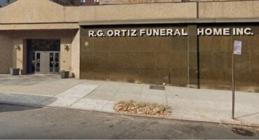Demanda contra funeraria Ortiz del Alto Manhattan y otras en El Bronx por supuestas violaciones atroces e inaceptables