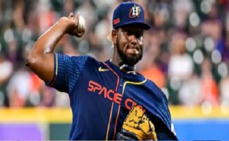 El dominicano de los Astros de Houston, Ronel Blanco lanza primer partido sin hit ni carrera temporada de Grandes Ligas