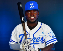 Infielder Michael De León reforzará a los Atléticos de Puerto Plata en la Liga de Verano
