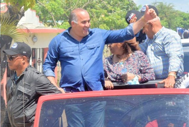 Alexis repite! El senador por la provincia María Trinidad Sánchez se perfilaba anoche como el más votado de todo el país