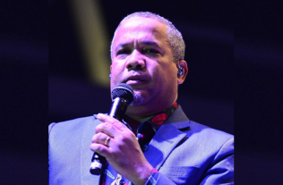 Qué golpe!! Héctor Acosta -El Torito- revela en medio de una presentación en PR que tiene cáncer; no revela lugar ni etapa