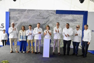 Vicepresidenta encabeza apertura parque fotovoltaico La Victoria