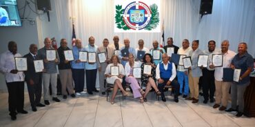 Centro Cultural Deportivo Dominicano rinde emotivo homenaje a sus expresidentes