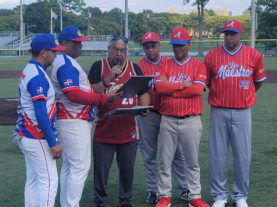Softbol entre mocanos: Los Maestros de Moca derrotan a Los Temibles de San Víctor