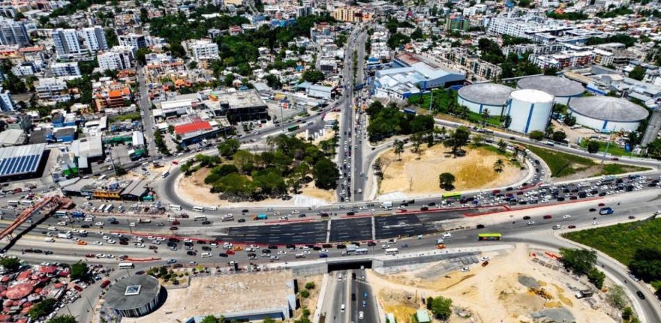 Obras Públicas abrirá este lunes los 14 carriles en al autopista Duarte; aumentará el peaje