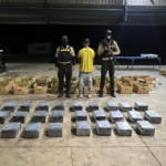 DNCD ocupa 201 paquetes de cocaína en el puerto de Manzanillo en Montecristi; hay un detenido