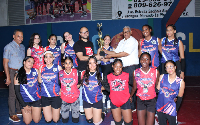 Club Mambuiche de Gurabo campeón torneo de voleibol U18 femenino Copa Alcaldía de Santiago