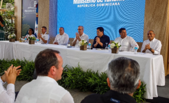 Abinader inaugura mejoramiento de la Laguna Gri-Gri en RSJ y otras obras en María Trinidad Sánchez