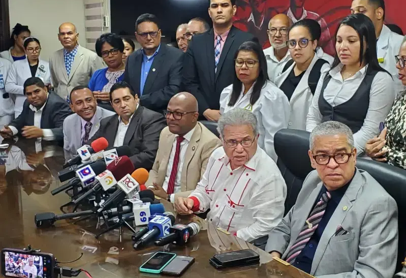 No tan rápido SNS! Médicos aclaran no “firmarán acuerdo obligado”; piden intervención del Presidente;