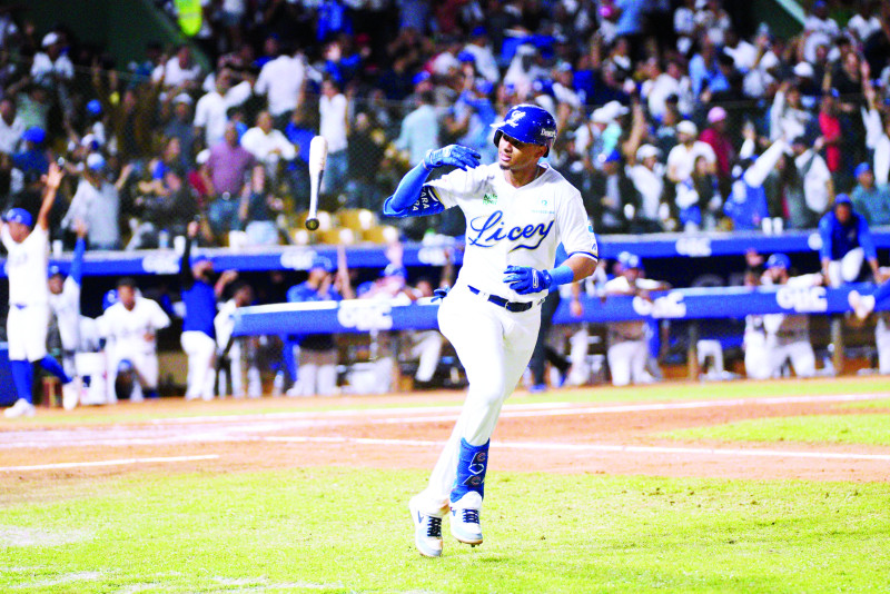 Con jonrón de Alcántara Licey elimina a las Aguilas; Leones vencen Estrellas y la final pinta será en la capital