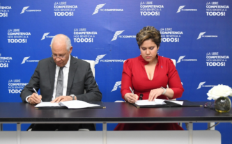 Pro-Competencia y el ITSC firman acuerdo para fomentar conocimientos sobre competencia