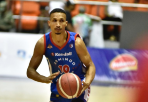 Club Domingo Paulino logra su cuarto triunfo en el Baloncesto Superior de Santiago