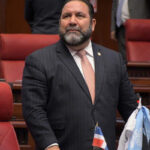 Senador Rogelio Genao llama inepto al ministro de Medio Ambiente por reprochar video en que come cangrejo en veda