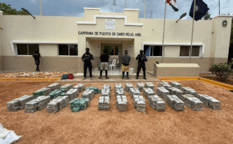 Confiscan otro alijo de 834 paquetes cocaína y marihuana en costas de Pedernales; apresan a dos