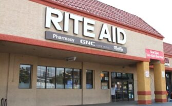 Cadena farmacias Rite Aid cerrará todas sus tiendas en NY; dominicano se afectarían