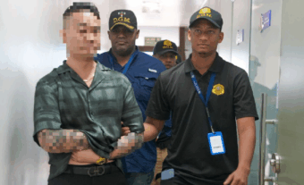 Tras pagar $450 mil, apresan empresario chino acusado agredir agentes DGM durante redada migratoria en su tienda