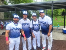 Los conjuntos Peñón Team y Los Gigantes dividen en softbol de Newark New Jersey