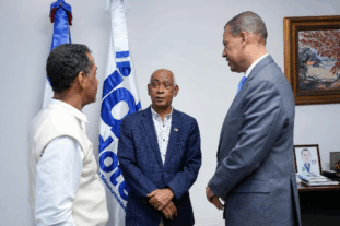 Presidente del INDOTEL felicita a José Enrique García por Premio Pedro Henríquez Ureña 2025