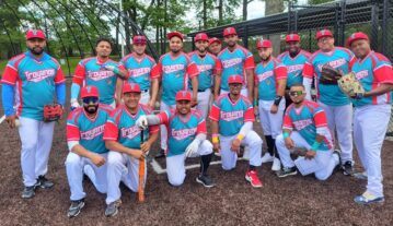 Troyanos derrotan por partida doble a Gigantes en Liga Deportiva de Newark, New Jersey