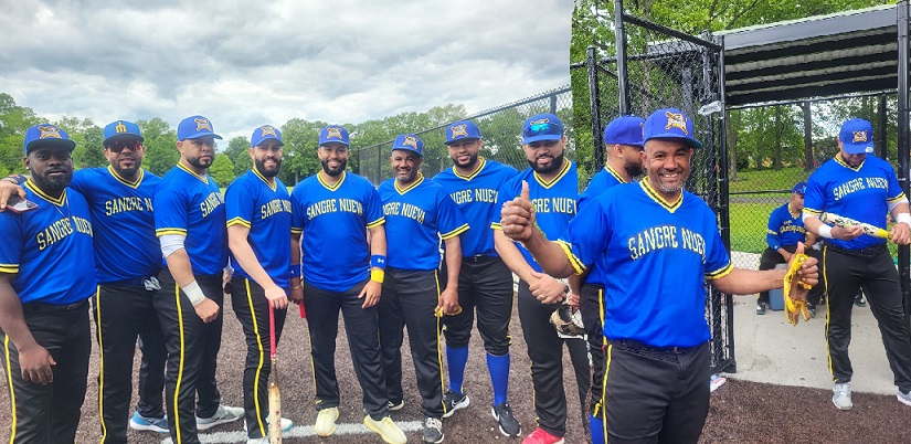 El team de softbol Sangre Nueva derrotó dos veces al combinado Snake en Newark New Jersey