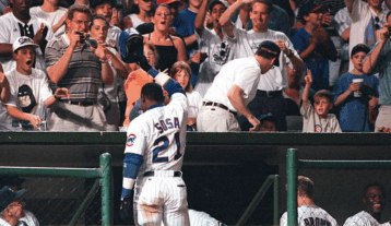 Sammy Sosa! Inmortalizado este viernes en el Salón de la Fama de los Chicago Cubs en el Wrigley Field