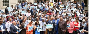 Al grito “4 años más” diferentes etnias, incluidos dominicanos, apoyan a Adams en lanzamiento de su reelección