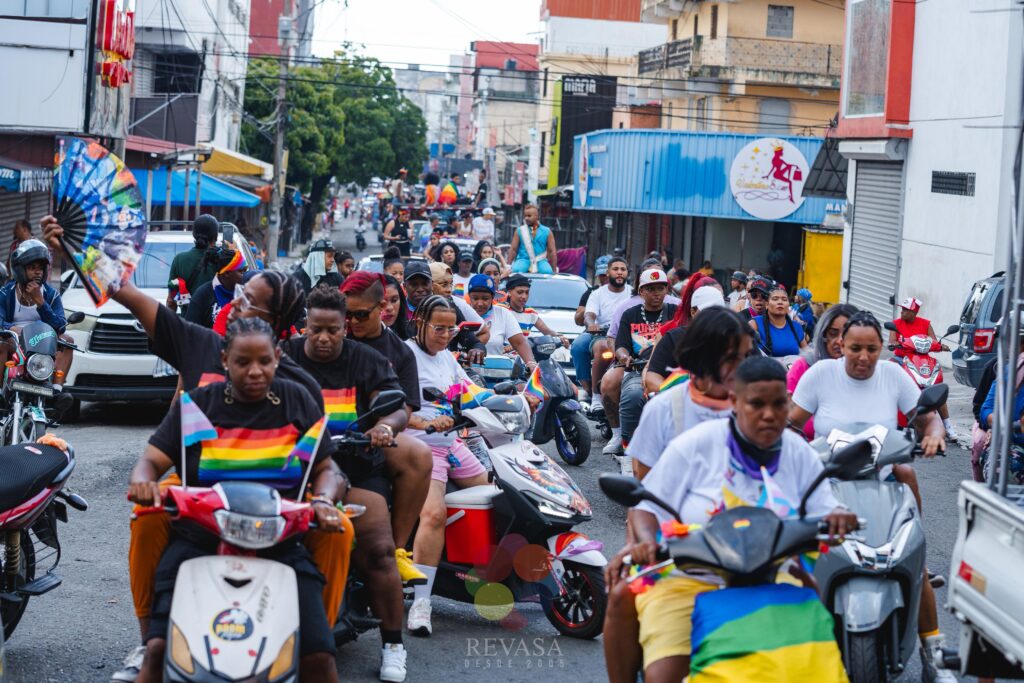 REVASA realiza impresionante y exitosa Caravana de Orgullo, Resistencia y Diversidad