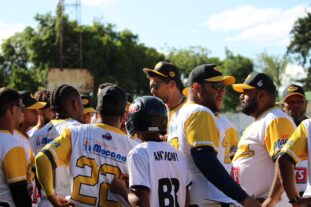Con drama incluido, Granjeros obtienen primera victoria