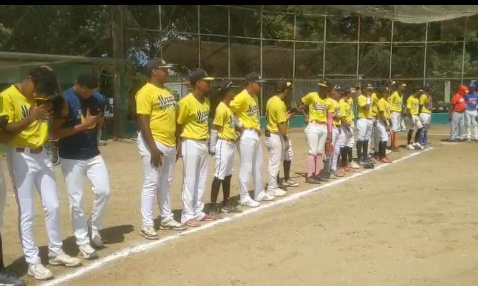 Mercado Futuras Estrellas derrota a Villa González Béisbol Amateur de Santiago