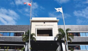 Presidente Abinader promulga ley oficializa fusión ministerios de Hacienda y Economía