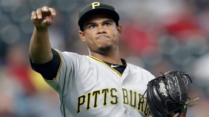 Ex-bigleaguer Edgar Santana lanzará para los Atléticos de Puerto Plata