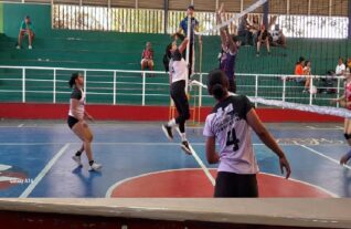 El club Mambuiche y el Cluci a la final del voleibol pre superior femenino de Santiago