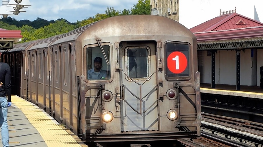 Apuñalan pasajero tren 1 en Alto Manhattan; víctima presuntamente es dominicano