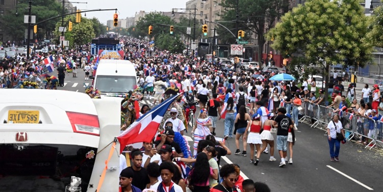 Tres personas baleadas este domingo al final Gran Parada Dominicana de El Bronx