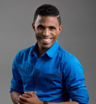 Fausto Mata se la 