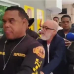 No tan rápido Ángel Martínez! Comunicador aún no puede salir de RD a pesar permiso médico otorgó jueza