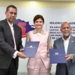 INDOTEL y ADP firman convenio de más de 1,400 becas para capacitar docentes en competencias digitales