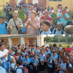 Si no nos dan clase ocupamos el plantel! Padres y alumnos demandan conclusión Escuela Raquel De La Rosa en RSJ