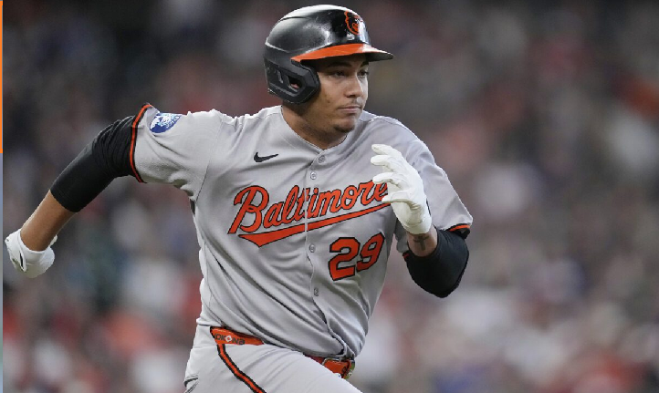 Nóvel receptor de RD y los Orioles acuerdan extensión contrato de 8 años y US$67 millones tras 5 días en Grandes Ligas