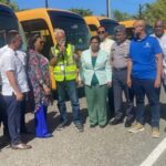 Llega el transporte escolar a Nagua! Educación entregan 39 autobuses a la Regional 14 para servicio gratuito