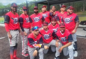 Cero Estrellas y Danny M.T. derrotan a Team Peñón y pasan a final Softbol de Newark New Jersey