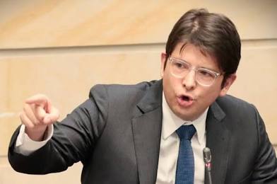 Fallece senador colombiano Miguel Uribe Turbay tras ser baleado en mitin politico