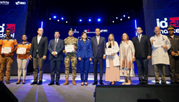 INDOTEL abre 30 mil becas gratuitas para impulsar futuro tecnológico del país