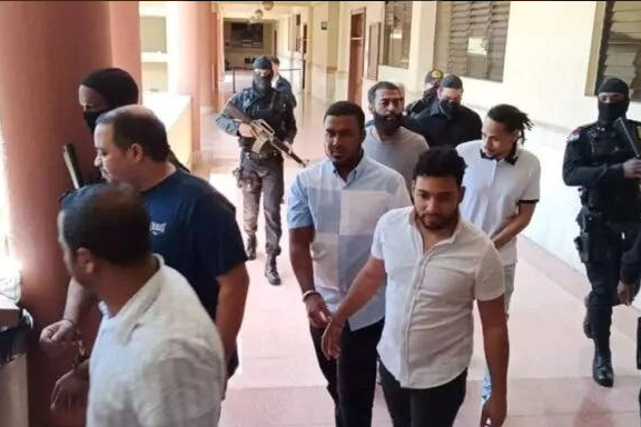 Disponen extradición de 4 dominicanos decidieron irse de forma voluntaria a EU para enfrentar cargos por fraude bancario