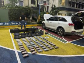 DNCD decomisa 93 paquetes de cocaina en operativos simultaneos en Punta Cana y autopista Duarte
