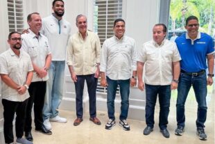 Presidente Abinader y Karl Towns construirán una arena para baloncesto en Tamboril