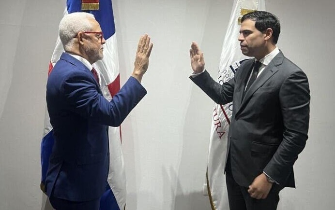 Se extiende match entre Ministro Salcedo y José A. Aybar; uno dice renuncia fue por salario y otro lo acusa de mentiroso
